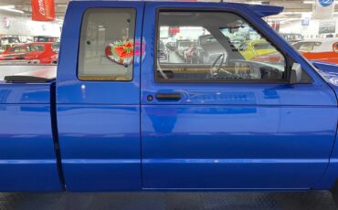 Chevrolet-S-10-1983-Standard-Cab-Pickup-21