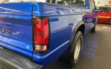 Chevrolet-S-10-1983-Standard-Cab-Pickup-23