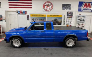 Chevrolet-S-10-1983-Standard-Cab-Pickup-4