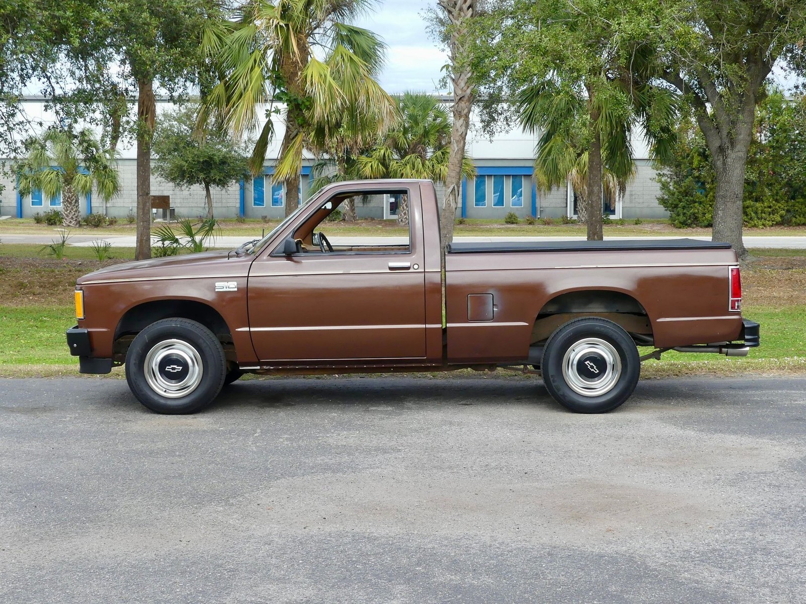 Chevrolet-S-10-1988-Pickup-Truck-10