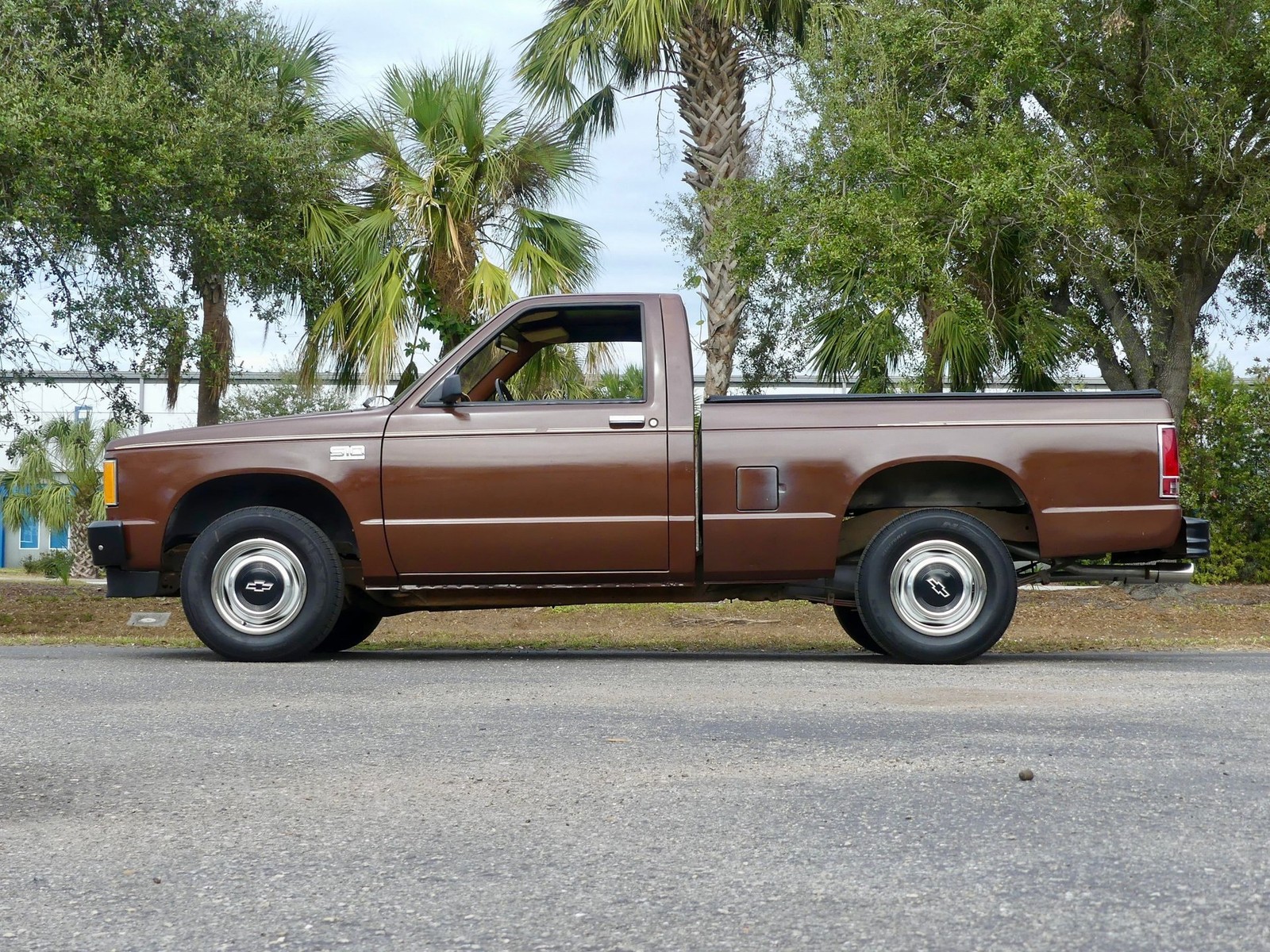 Chevrolet-S-10-1988-Pickup-Truck-12
