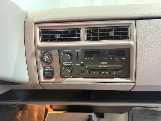 Chevrolet-S-10-1994-SUV-38