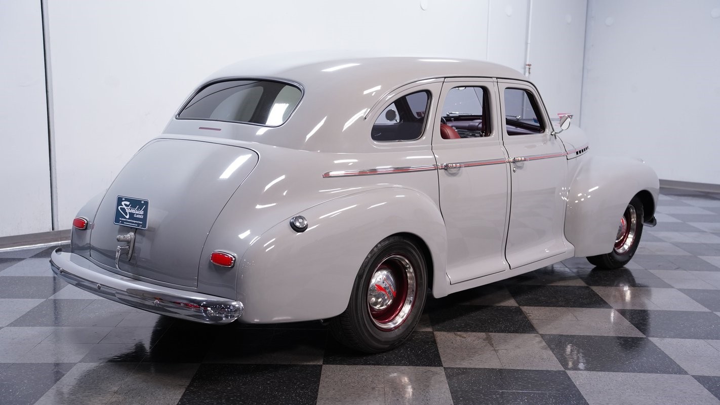 Chevrolet-Sedan-1941-Sedan-11