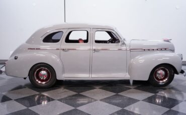 Chevrolet-Sedan-1941-Sedan-12