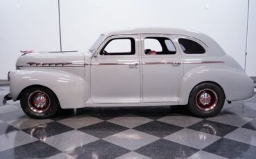 Chevrolet-Sedan-1941-Sedan-2