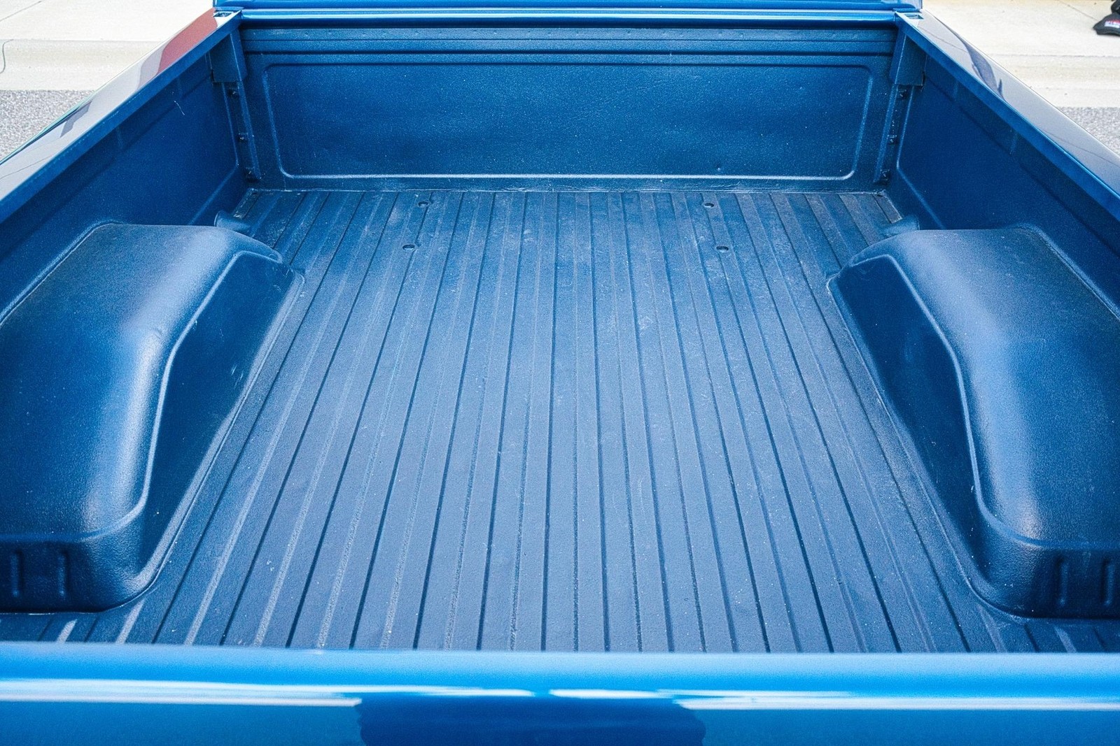 Chevrolet-Silverado-1500-1985-2-Door-12