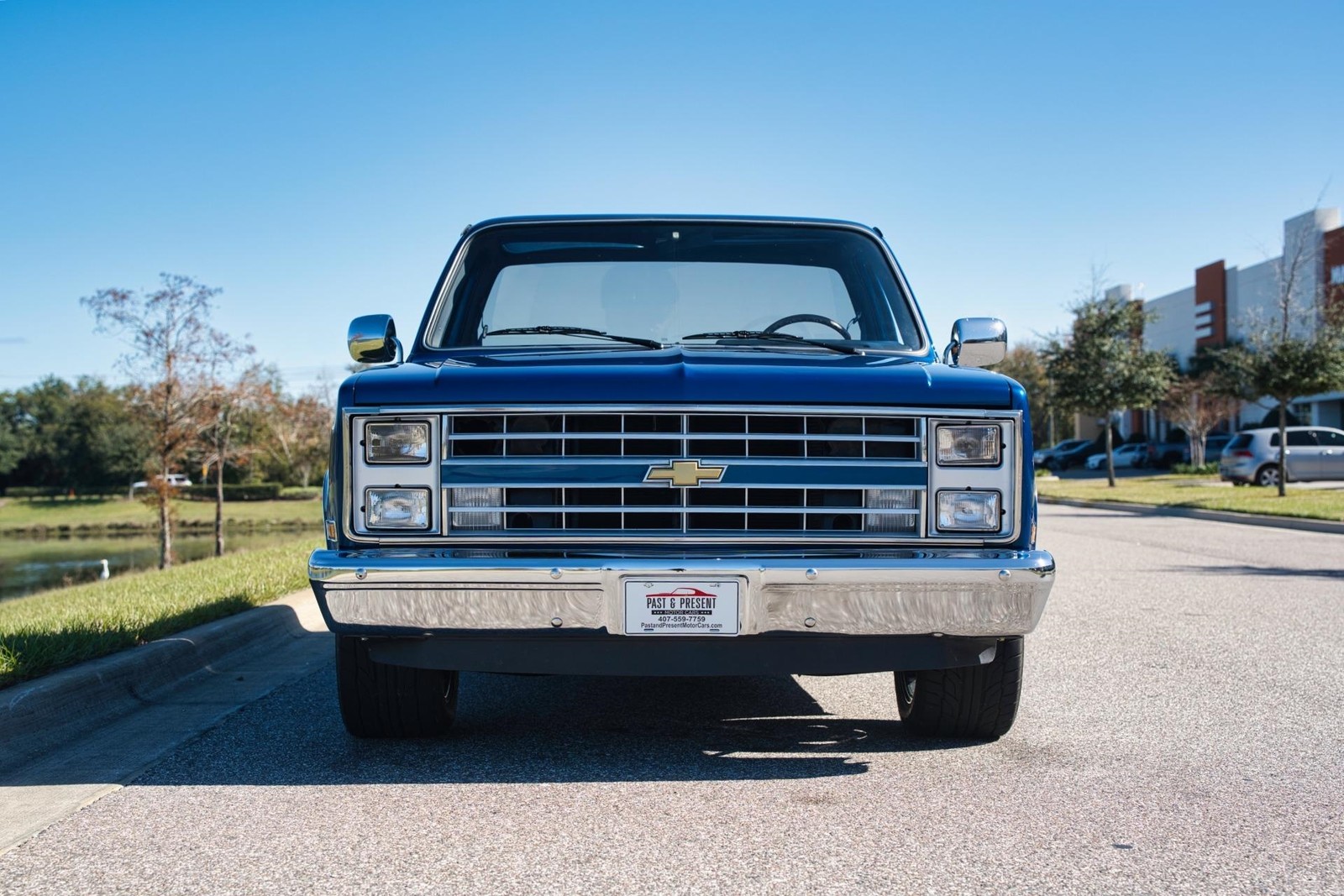 Chevrolet-Silverado-1500-1985-2-Door-24
