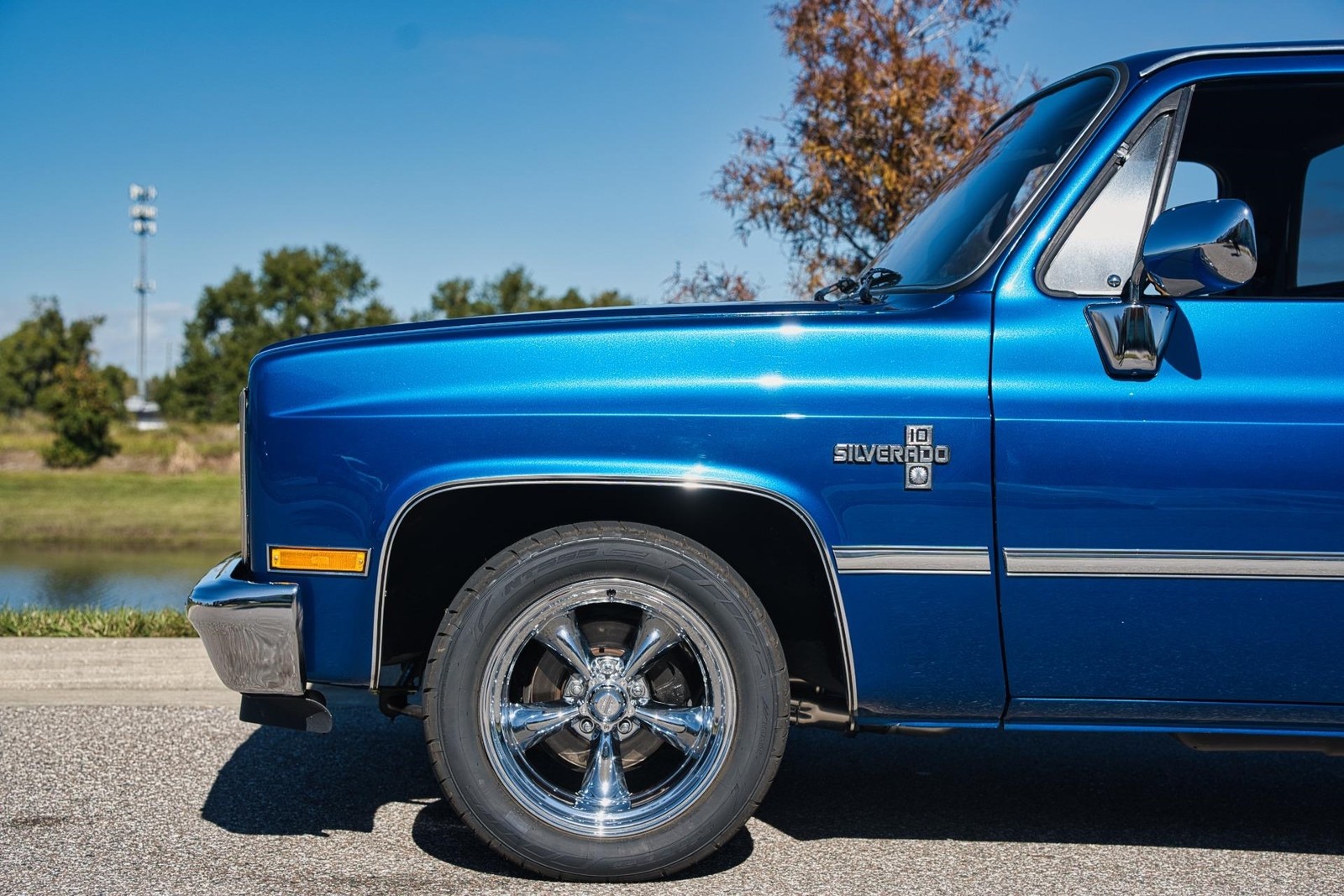 Chevrolet-Silverado-1500-1985-2-Door-29