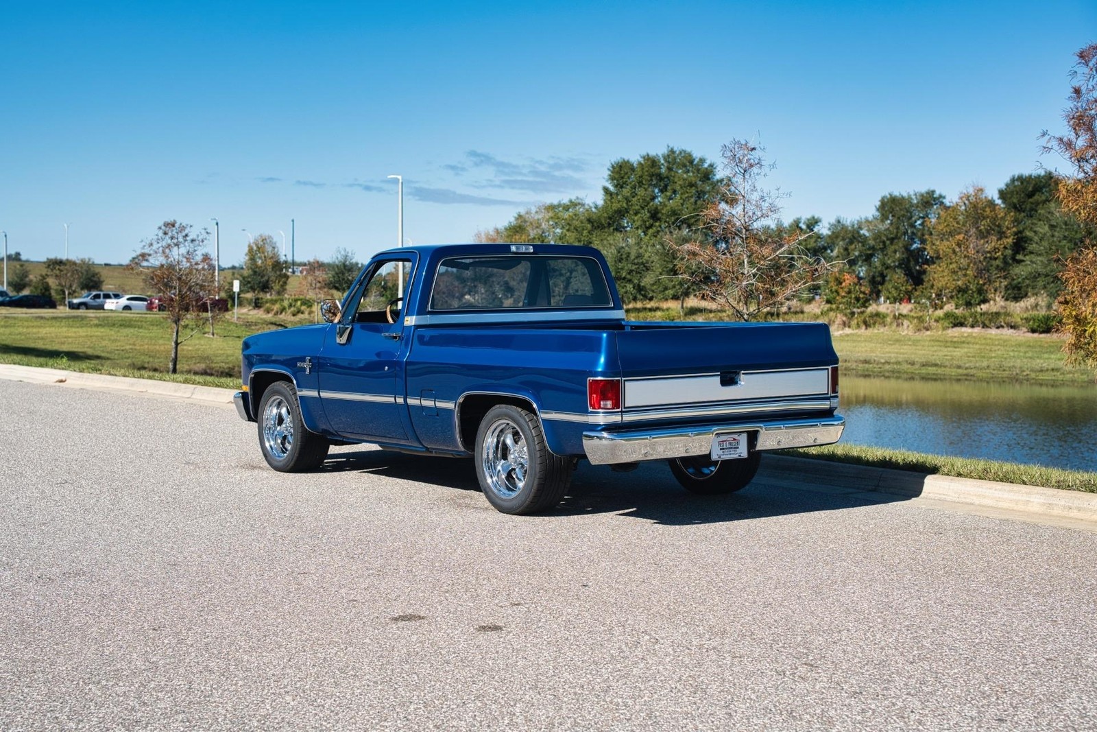 Chevrolet-Silverado-1500-1985-2-Door-3