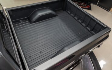 Chevrolet-Silverado-1987-Gray-Metallic-Red-27