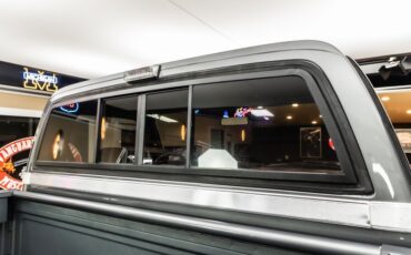 Chevrolet-Silverado-1987-Gray-Metallic-Red-33