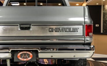 Chevrolet-Silverado-1987-Gray-Metallic-Red-34