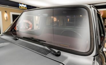 Chevrolet-Silverado-1987-Gray-Metallic-Red-46