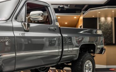 Chevrolet-Silverado-1987-Gray-Metallic-Red-47