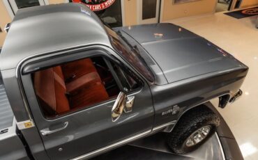 Chevrolet-Silverado-1987-Gray-Metallic-Red-7