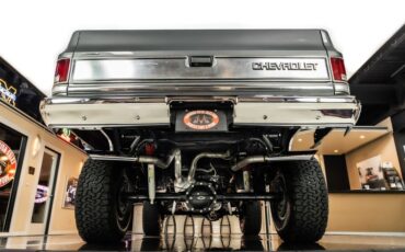 Chevrolet-Silverado-1987-Gray-Metallic-Red-8