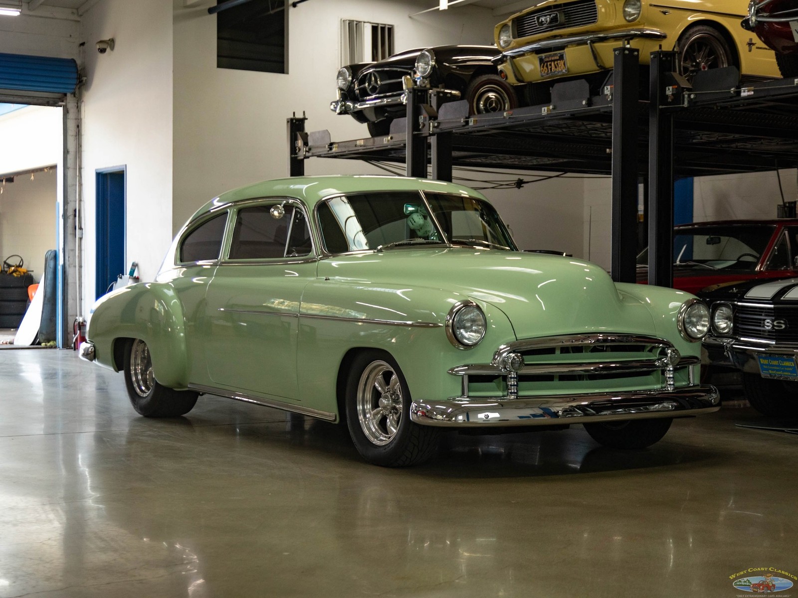 Chevrolet-Special-Fleetline-1950-2-Door-Sedan-10