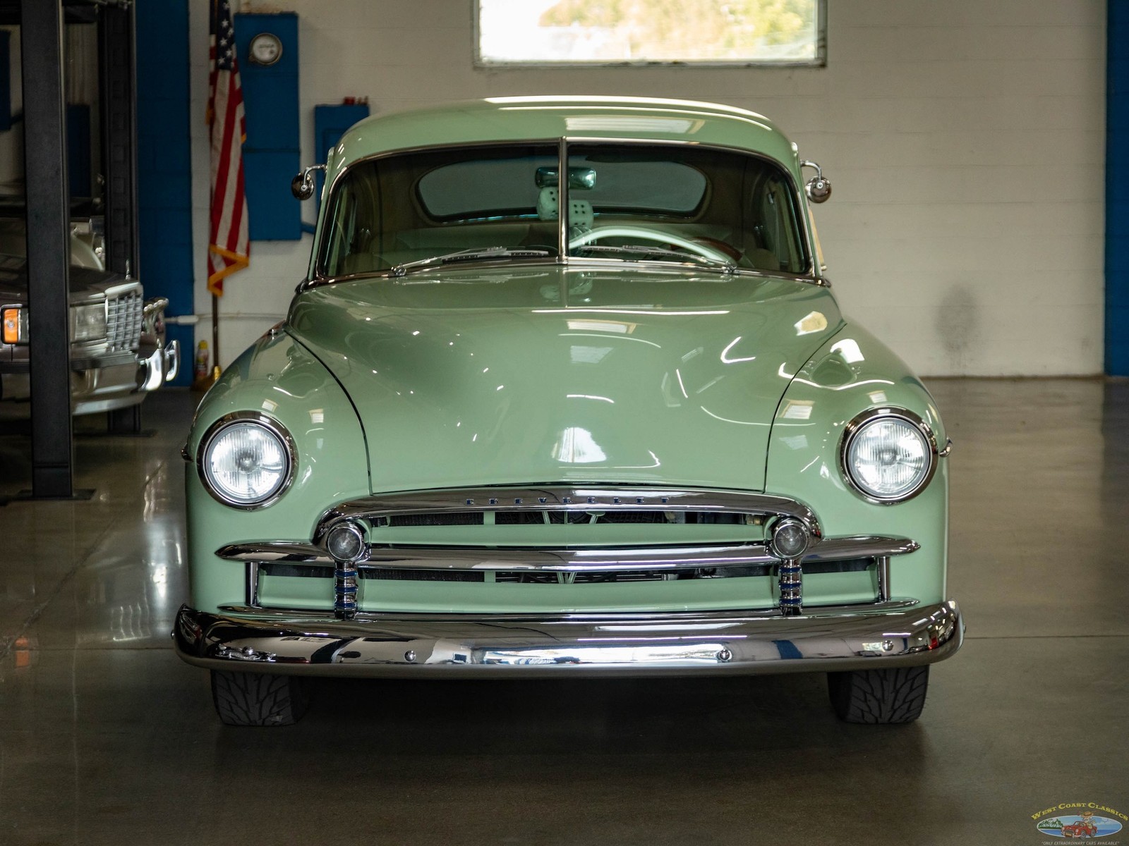 Chevrolet-Special-Fleetline-1950-2-Door-Sedan-13