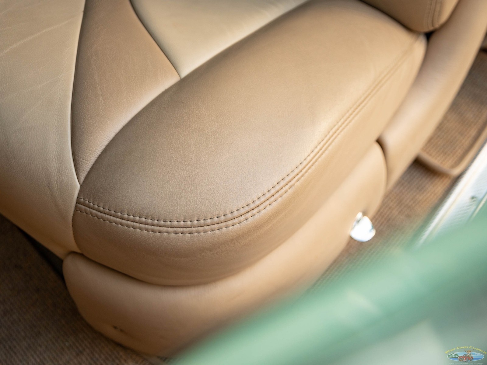 Chevrolet-Special-Fleetline-1950-2-Door-Sedan-29