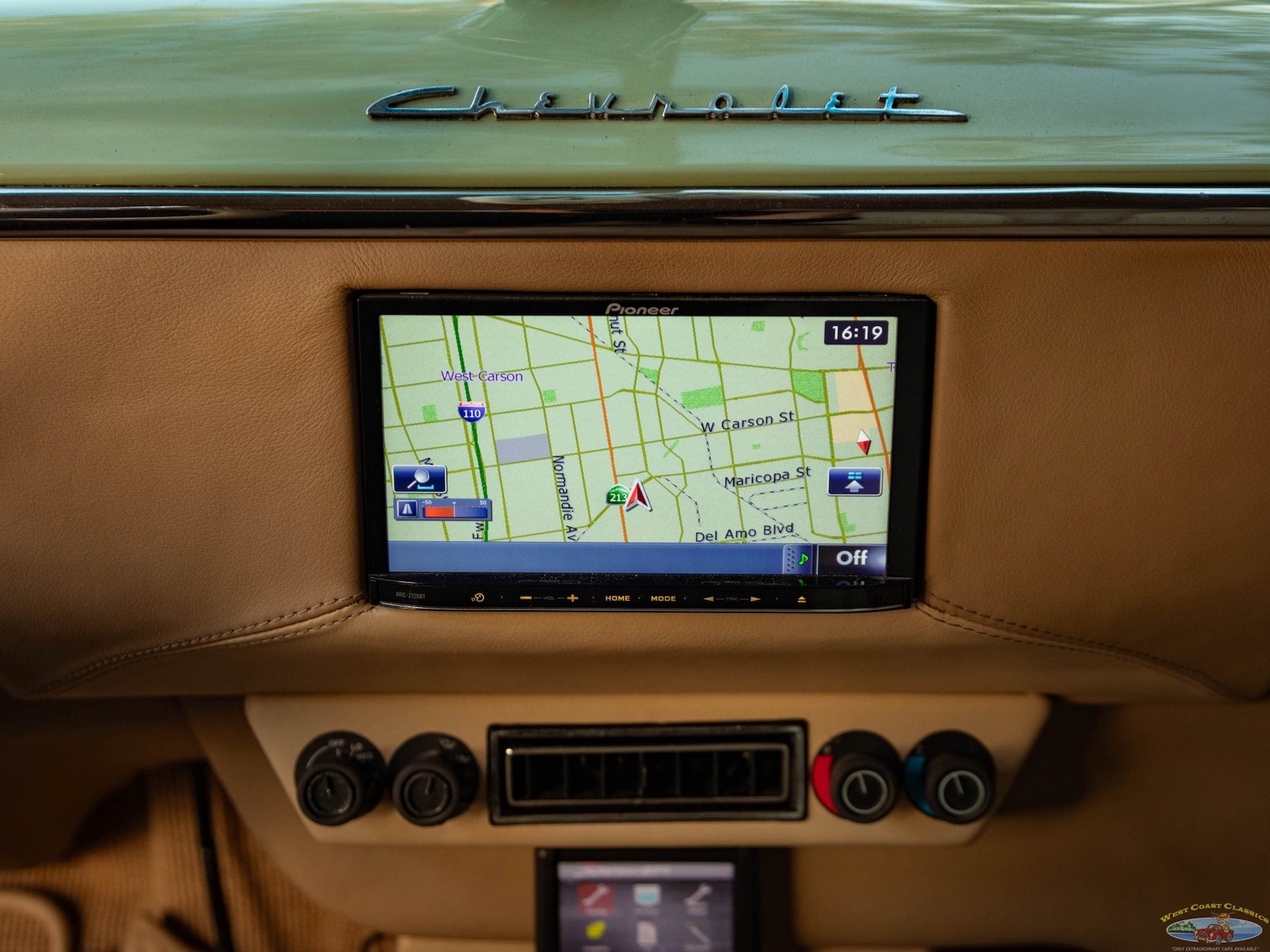 Chevrolet-Special-Fleetline-1950-2-Door-Sedan-36
