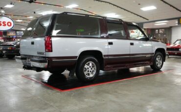Chevrolet-Suburban-1994-SUV-22