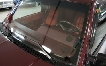 Chevrolet-Suburban-1994-SUV-32