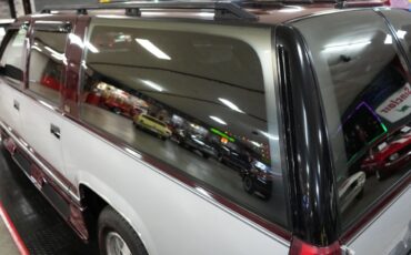Chevrolet-Suburban-1994-SUV-39