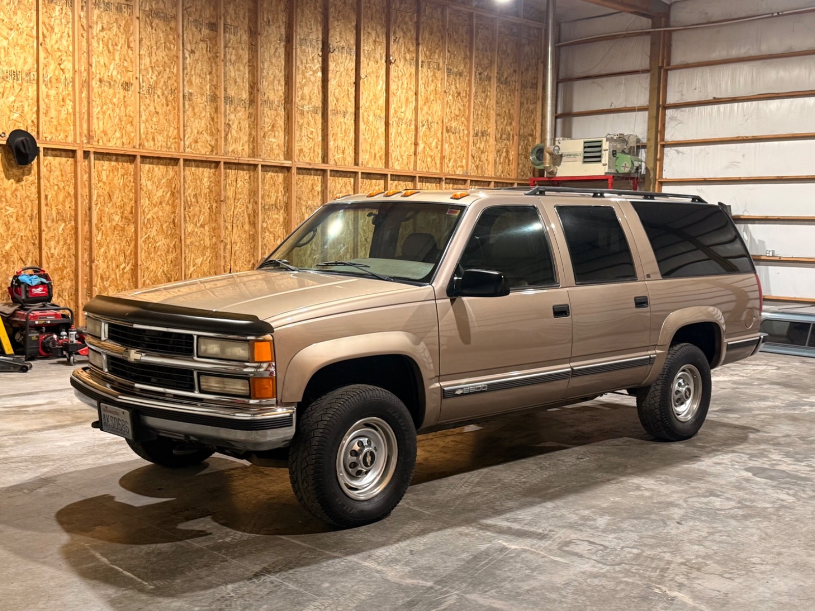 Chevrolet Suburban 1995 SUV