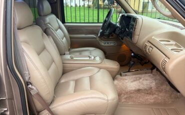 Chevrolet-Suburban-1995-SUV-20