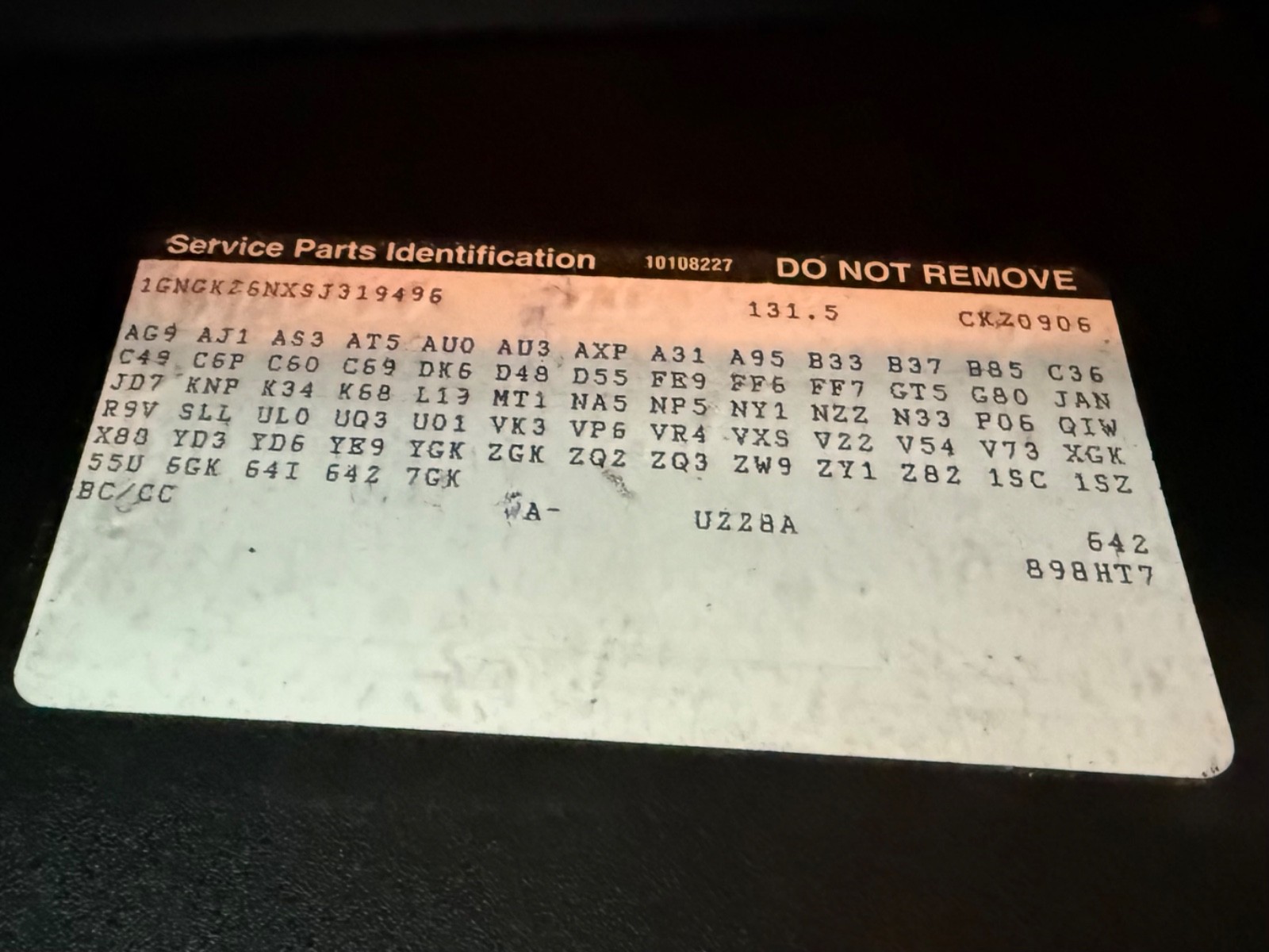 Chevrolet-Suburban-1995-SUV-7