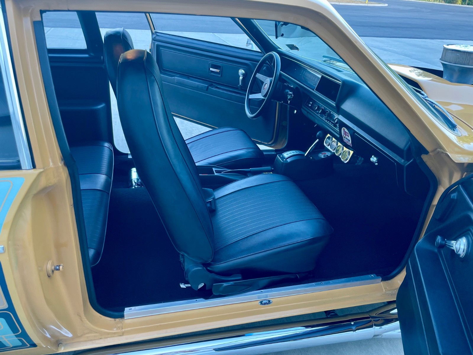 Chevrolet-Vega-1971-Coupe-12