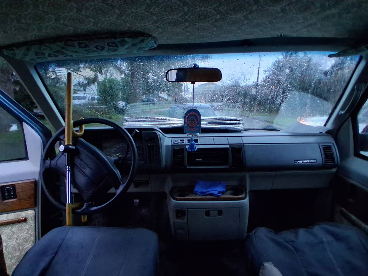 Chevrolet-astro-van-12-ton-nominal-1994-green-1