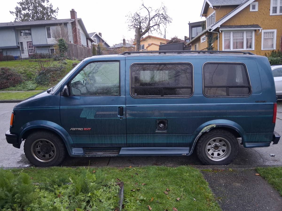 Chevrolet-astro-van-12-ton-nominal-1994-green-6