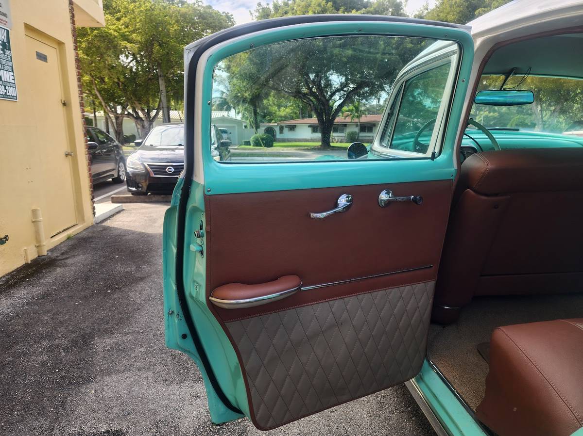 Chevrolet-bel-air-1953-green-13