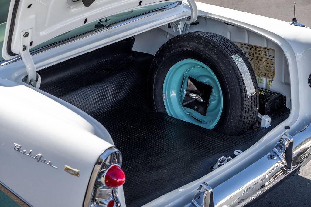 Chevrolet-bel-air-1956-5