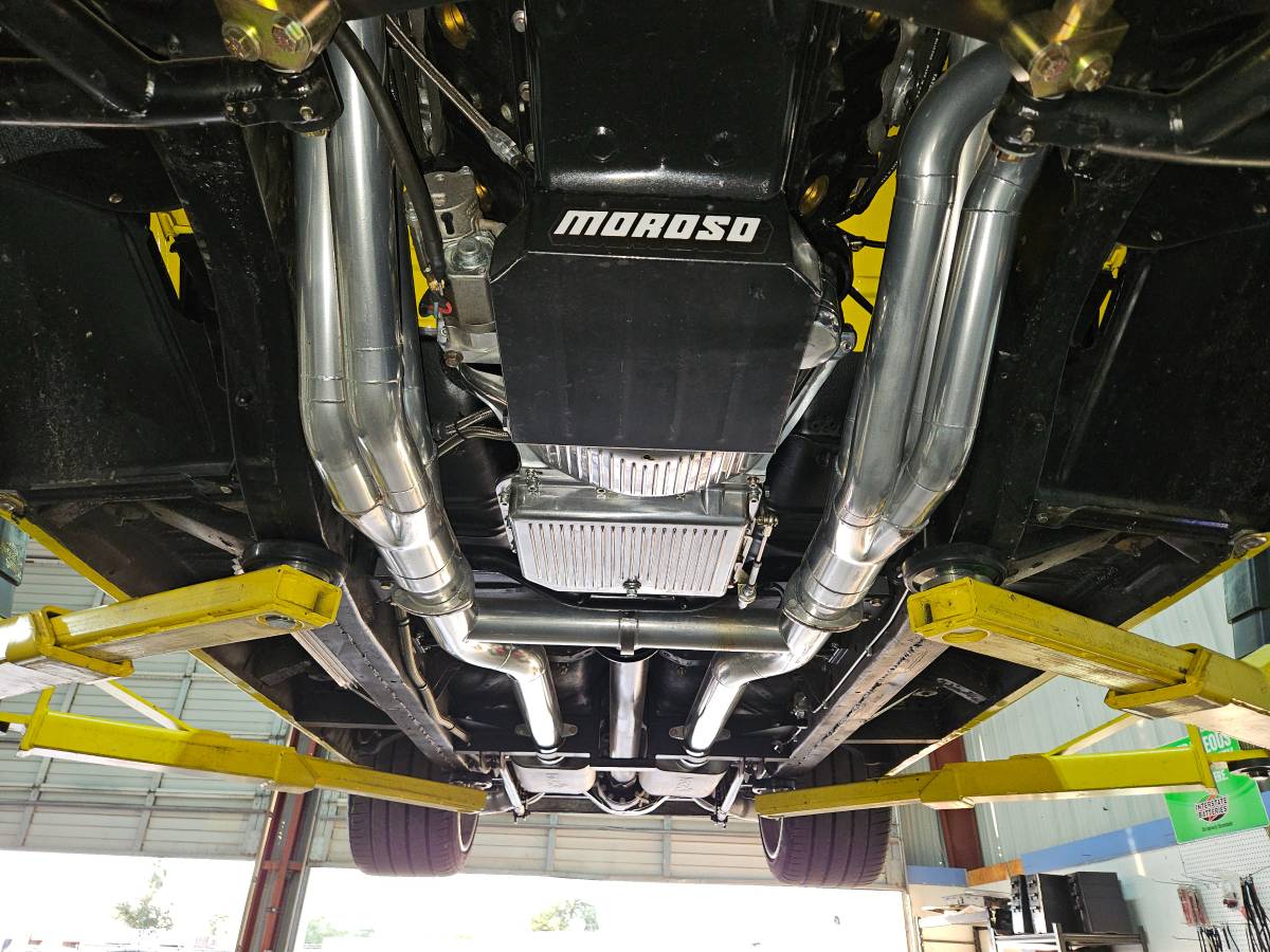 Chevrolet-bel-air-1956-yellow-12