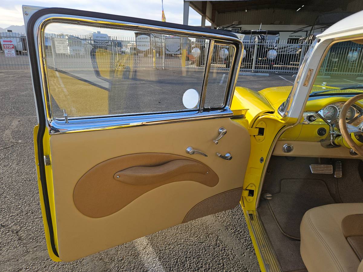Chevrolet-bel-air-1956-yellow-19