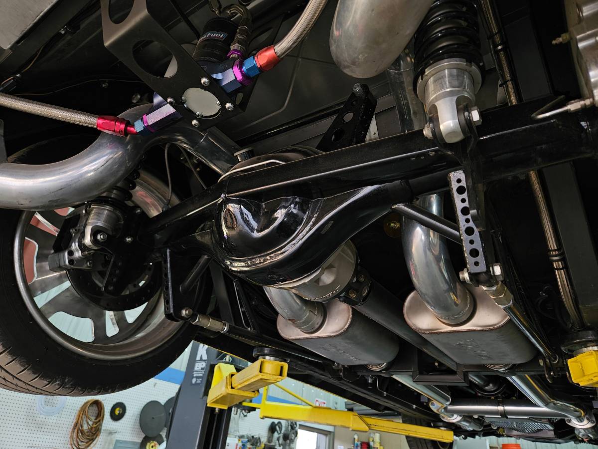 Chevrolet-bel-air-1956-yellow-36