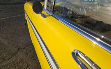 Chevrolet-bel-air-1956-yellow-44