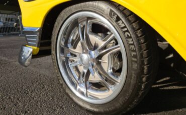 Chevrolet-bel-air-1956-yellow-9