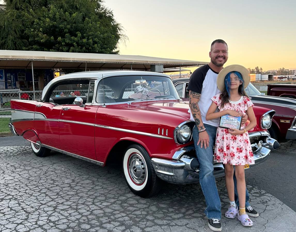 Chevrolet-belair-1957-red-2