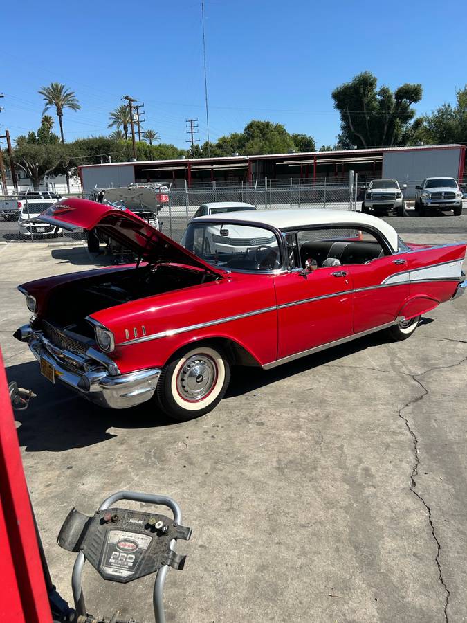 Chevrolet-belair-1957-red-28