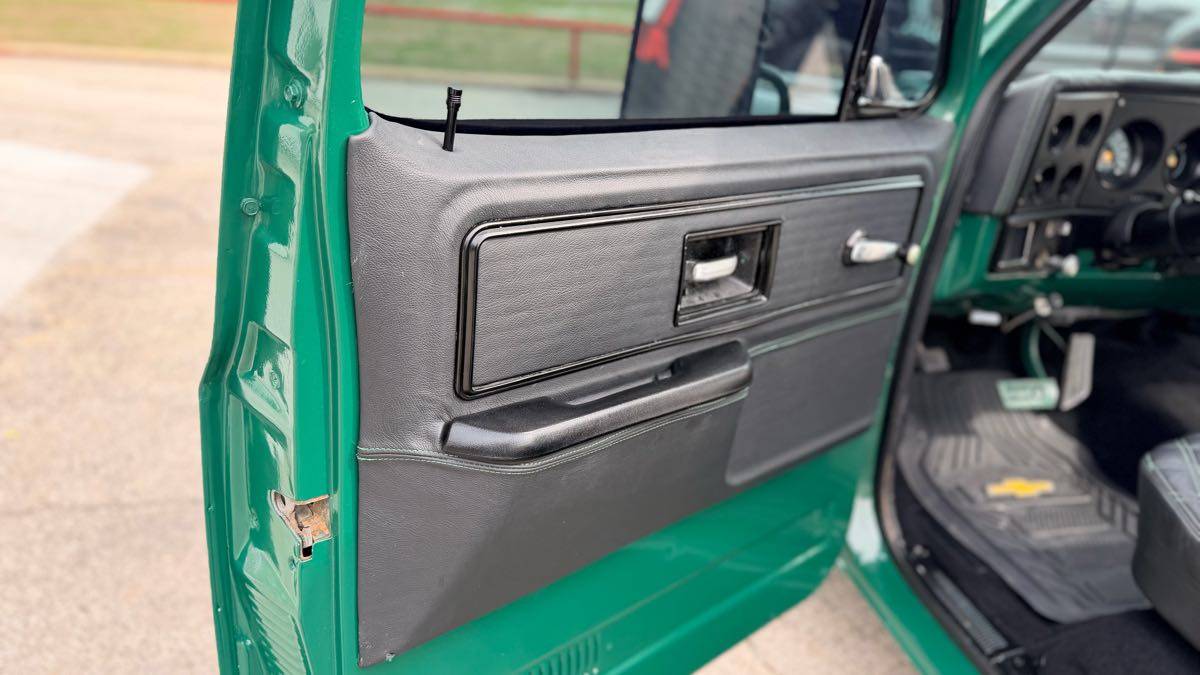 Chevrolet-big-10-1978-green-9