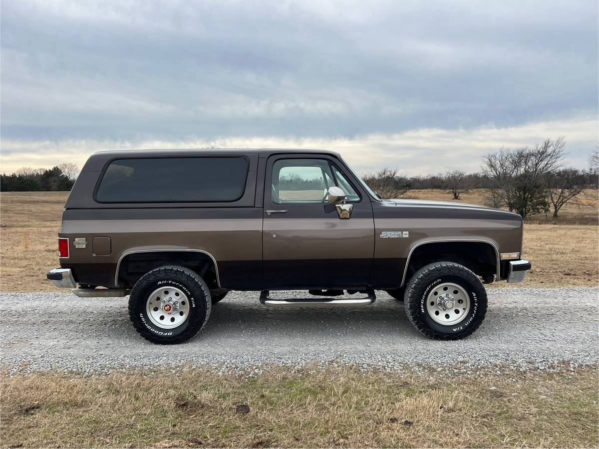 Chevrolet-blazer-12-ton-1987-brown-18