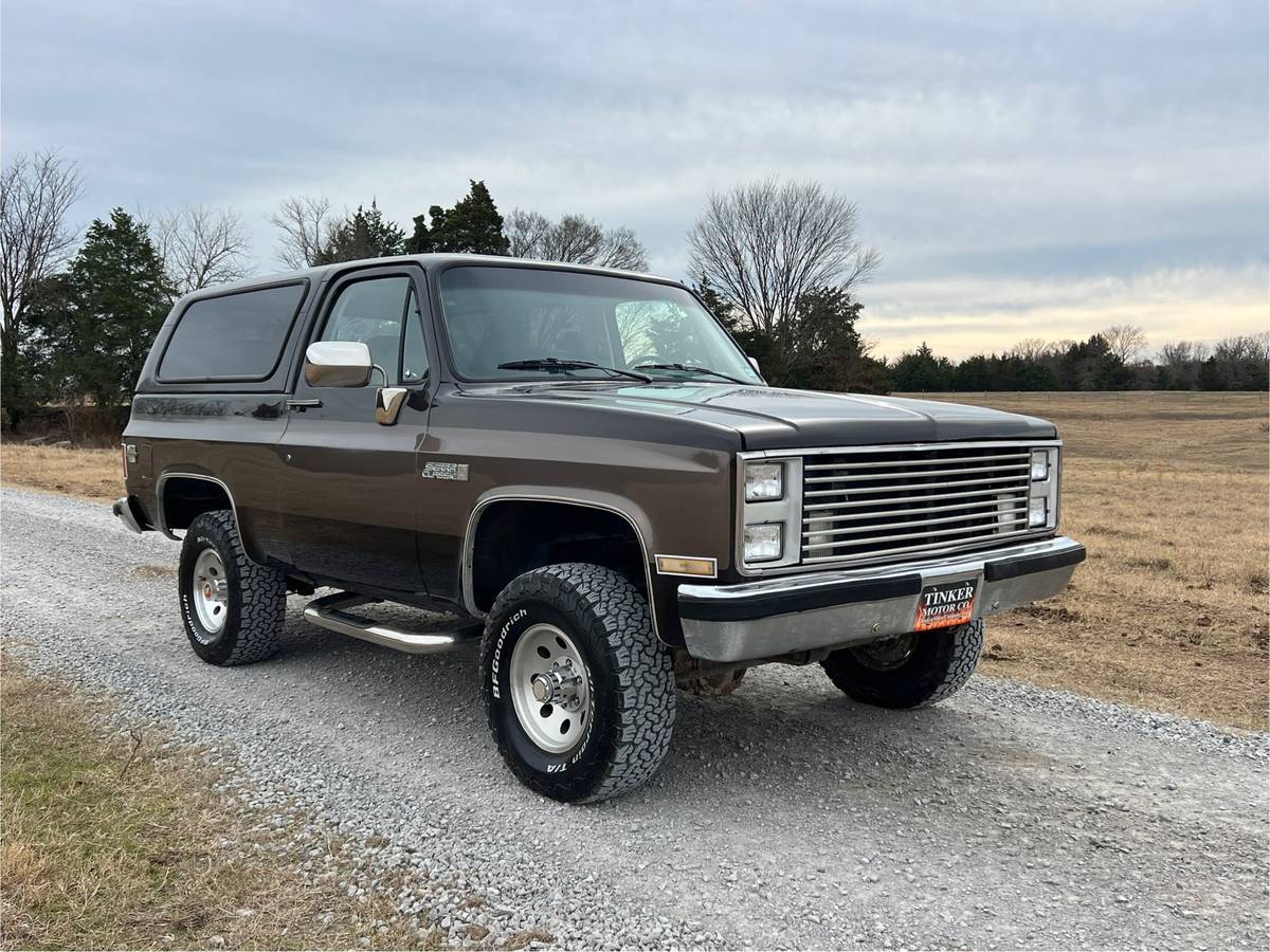 Chevrolet-blazer-12-ton-1987-brown-5