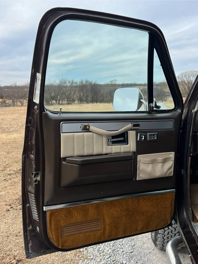 Chevrolet-blazer-12-ton-1987-brown-7