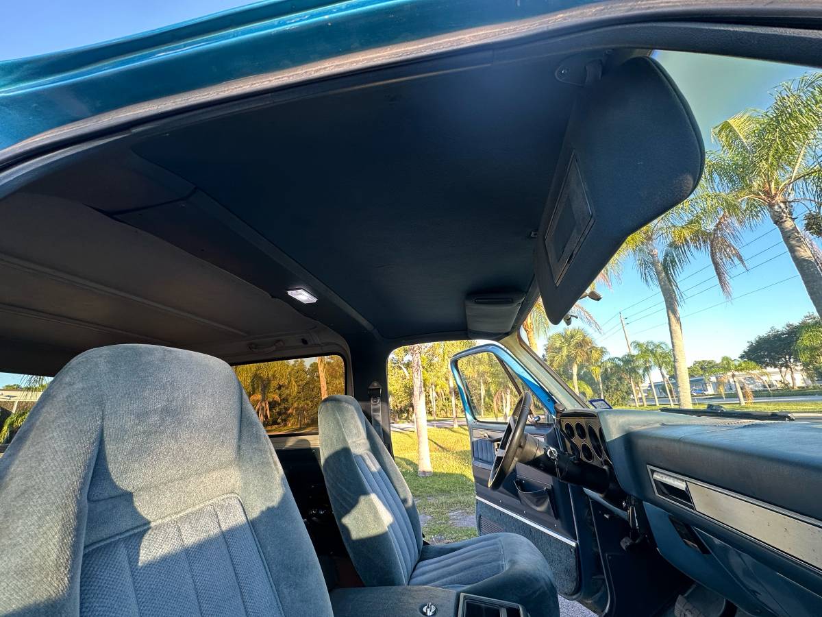 Chevrolet-blazer-1989-black-14