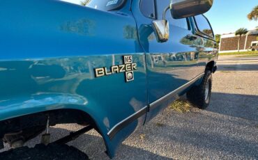 Chevrolet-blazer-1989-black-6