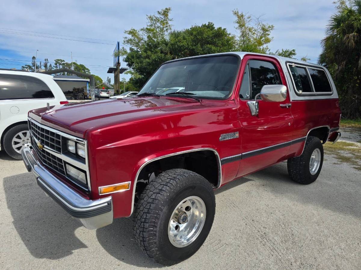 Chevrolet-blazer-1989-red-10