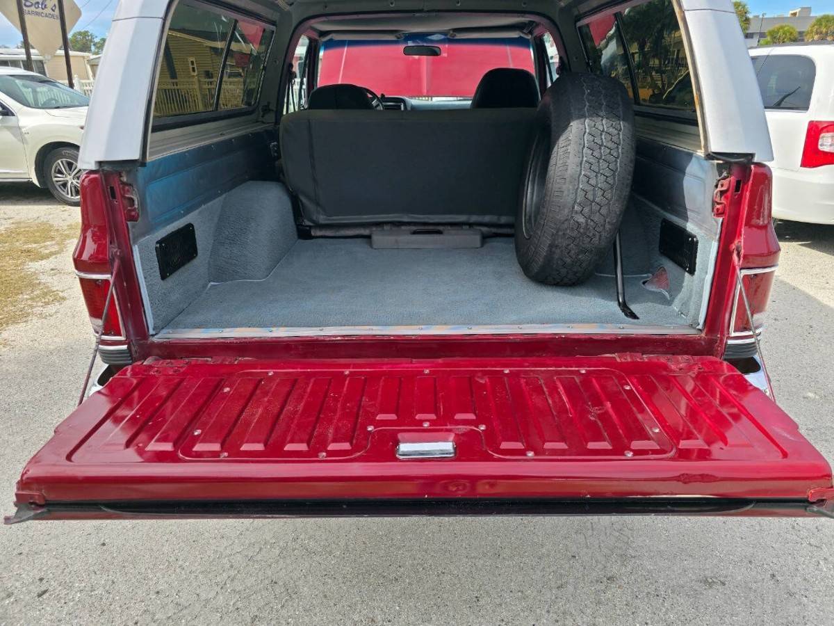 Chevrolet-blazer-1989-red-12